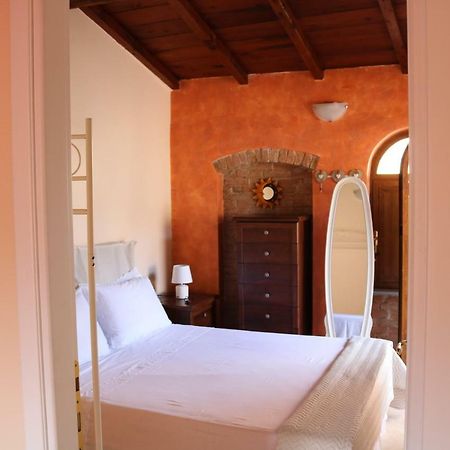 Casa Vacanze Elena Rometta Exterior foto