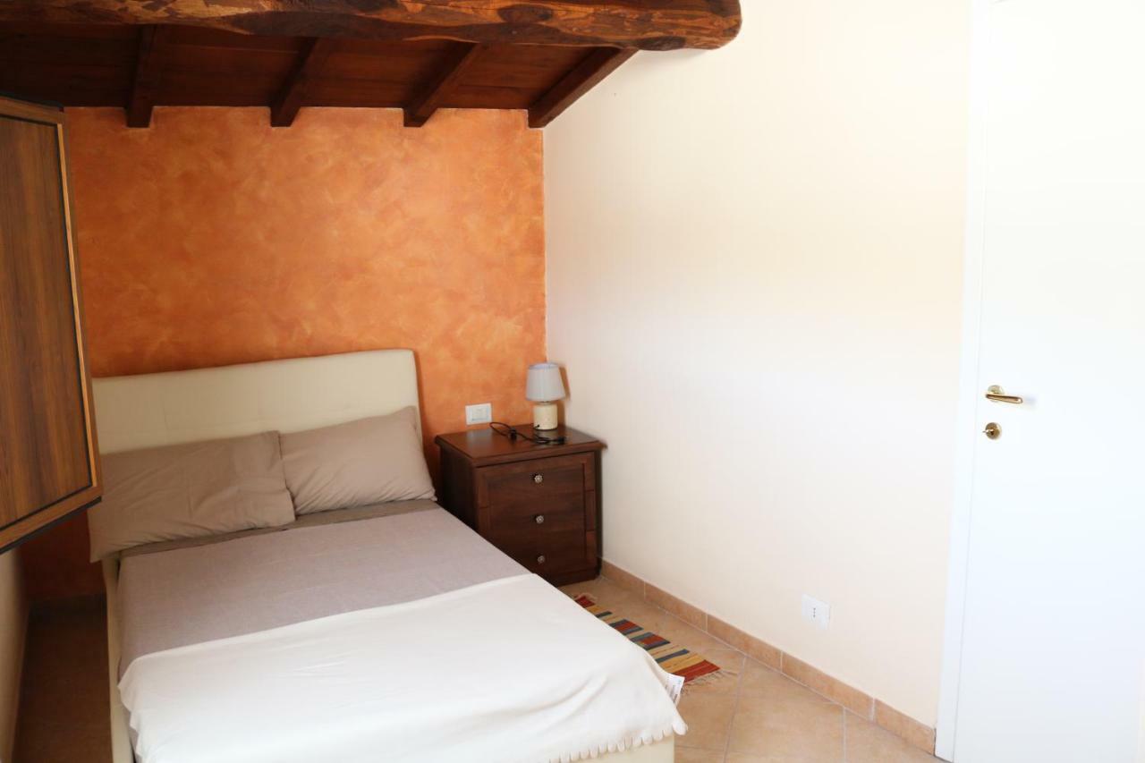 Casa Vacanze Elena Rometta Exterior foto